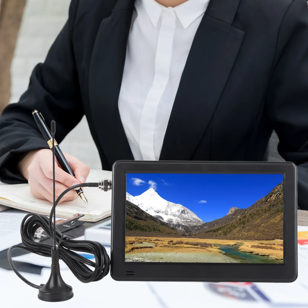 Mini TV Digital 6" Recarregável LED para Camping com Rádio